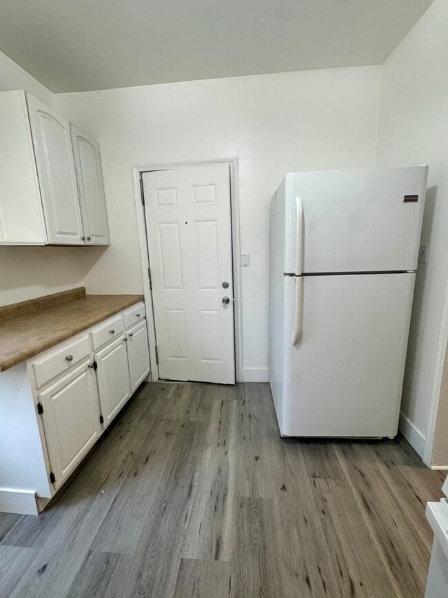 Photo - 2415 7th Ave