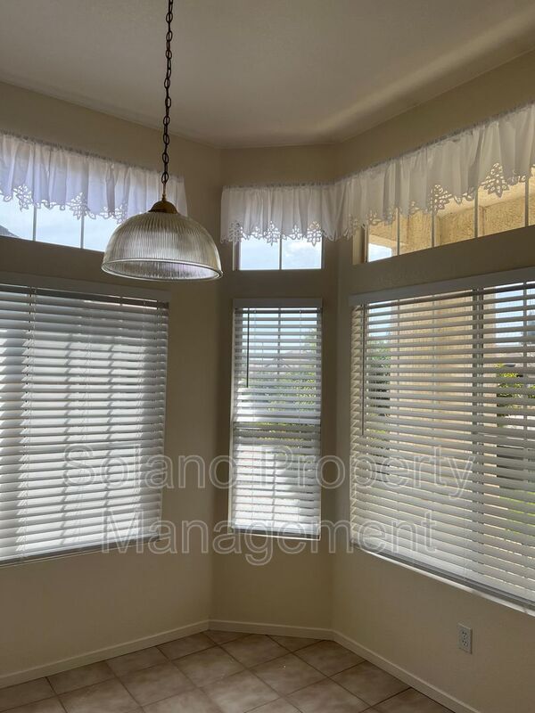 Photo - 480 Stern Dr