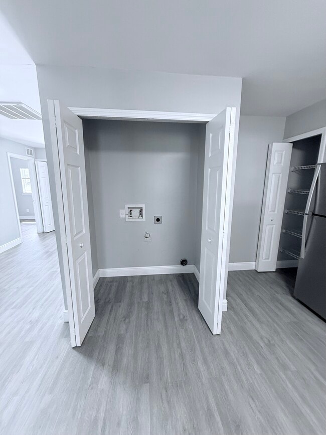 Photo - 5316 28th St SW