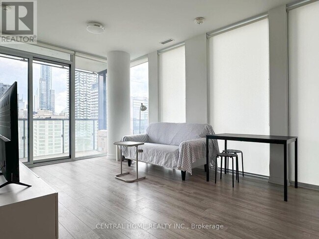 Photo - 28 Wellesley St E Unit 1602