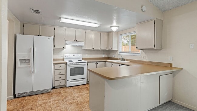 Photo - 2 STORY DUPLEX LOCATED IN FAIRFIELD