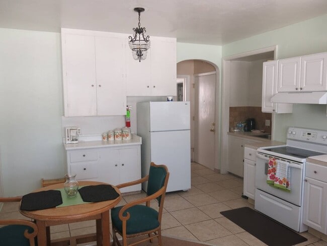 Photo - 305 Peasley St Unidad 4