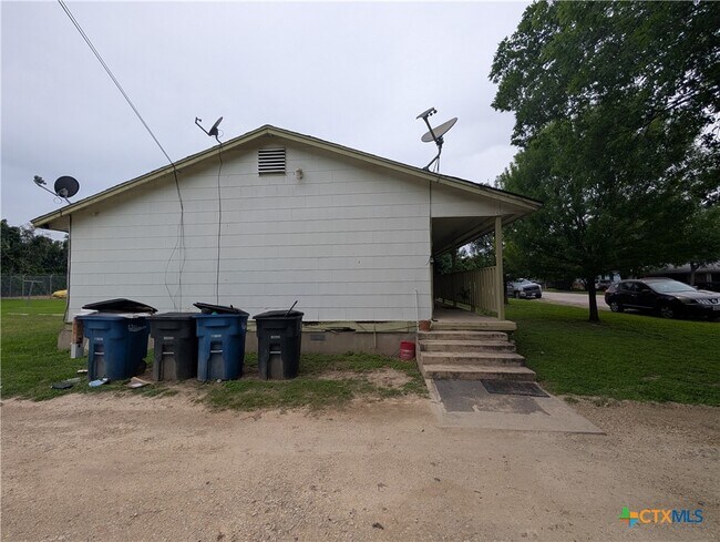 Photo - 165 Richter Ln