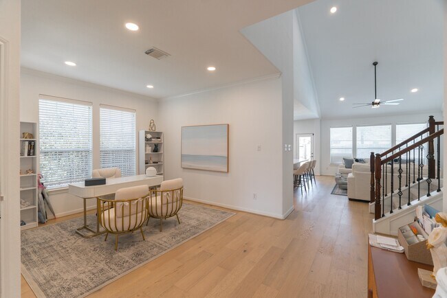 Photo - 135 S Rocky Point Cir