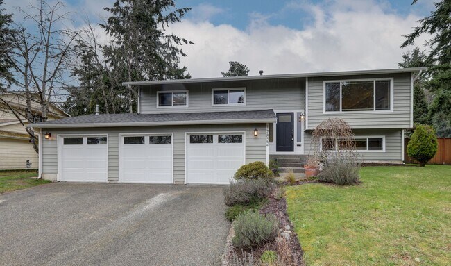 Photo - Kirkland Home w/4bd, 3ba & Large Backyard!