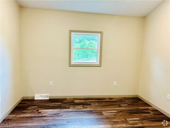 Building Photo - 466 Efts Ln Rental