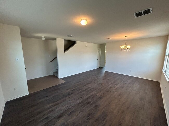 Photo - 2 WEEKS FREE RENT WITH MOVE IN ON OR BEFOR...