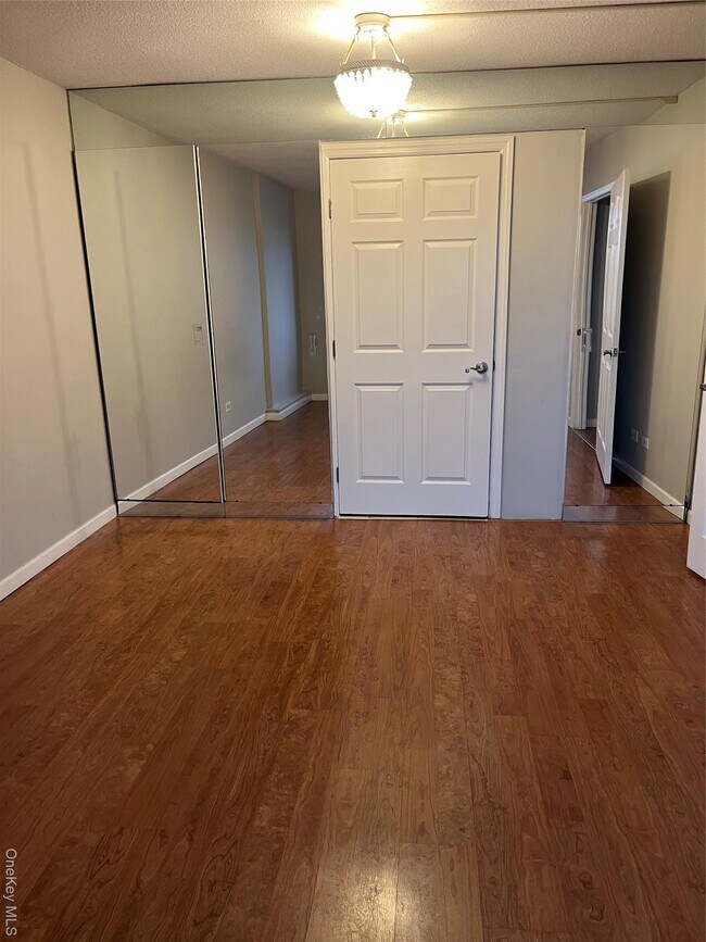 Photo - 2 Bay Club Dr Unit 8V