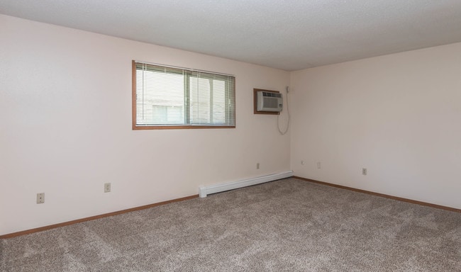 Photo - Arnold's Park Apartments