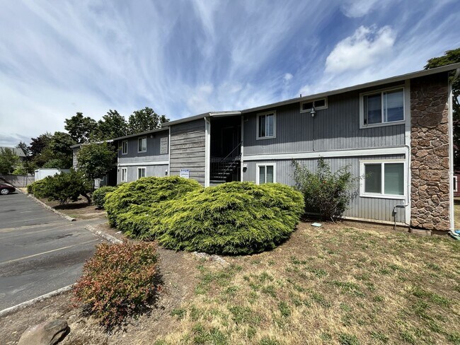Photo - Spacious Corner Apartment with Three Bedrooms, Open Living Space & Modern Kitchen Unit 7719