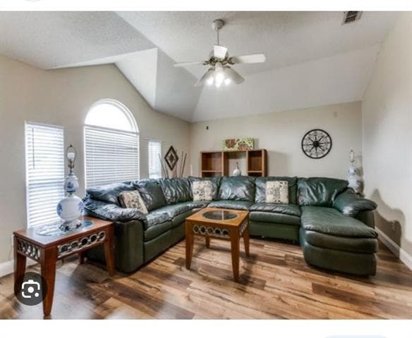 Photo - 2306 Edinburgh Way