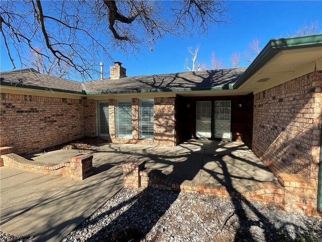 Photo - 6705 Whitehall Dr House