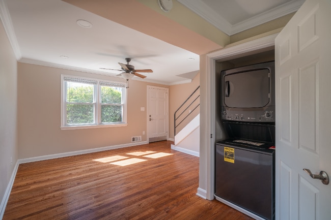 Photo - 2526 Iverson St