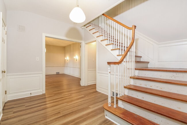 Photo - 3332 W Harvard Blvd NW