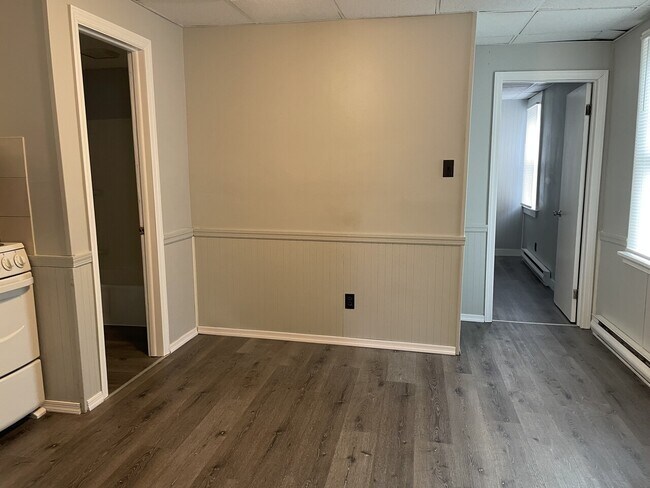 Photo - Millpond Manor Unit B2