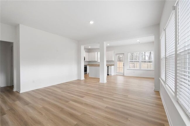 Photo - 1532 Aralynn Way