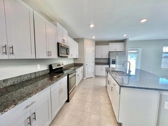 Photo - 16717 Delia St