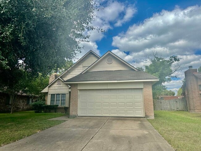 Building Photo - 21918 Pearl Lake Dr