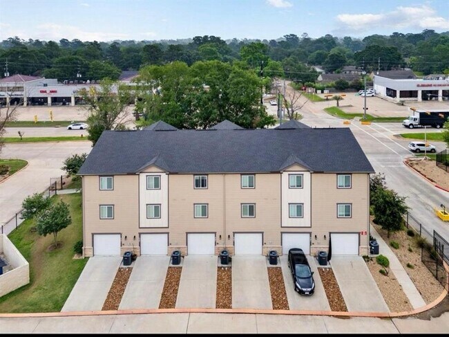 Building Photo - 12603 Telge Rd Unit 18B Rental