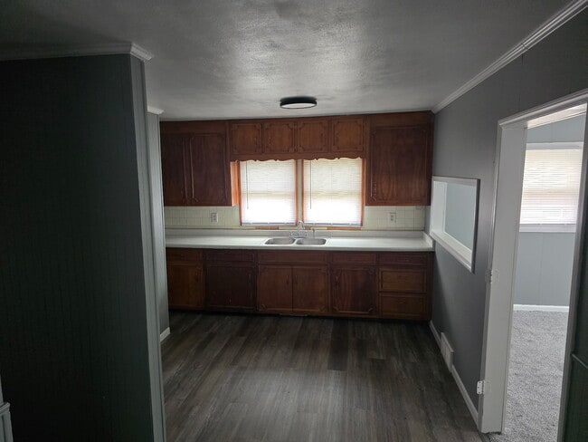 Photo - 1611 S Oakwood Ave