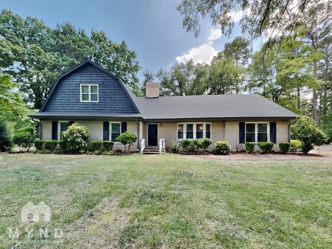 Building Photo - 127 Forest Hills Dr Rental