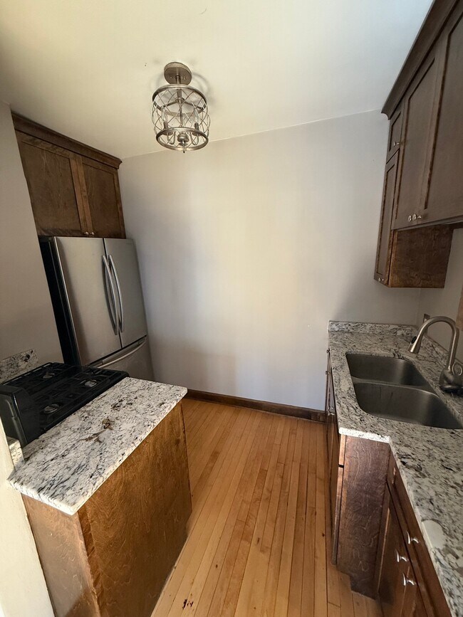 Photo - 4312-4332 N Oakland Ave Unidad 4324- 203