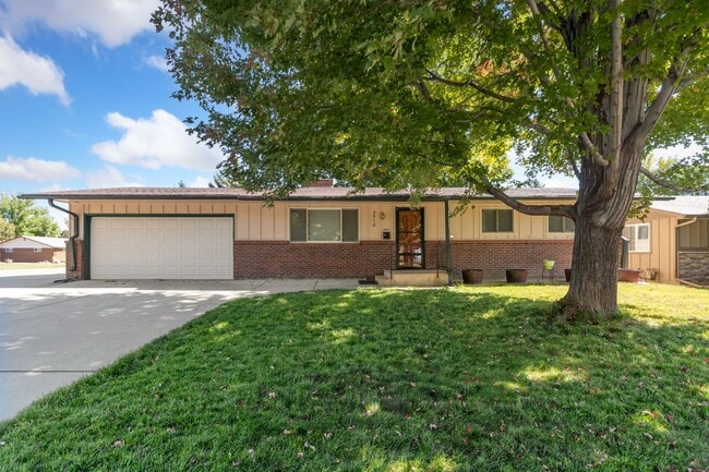 Building Photo - 3 Bedroom Ranch Home North of Lake Loveland