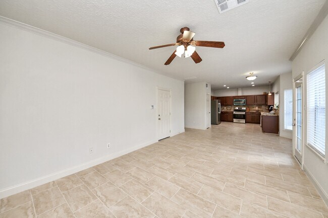 Photo - 1250 Manchester Cir