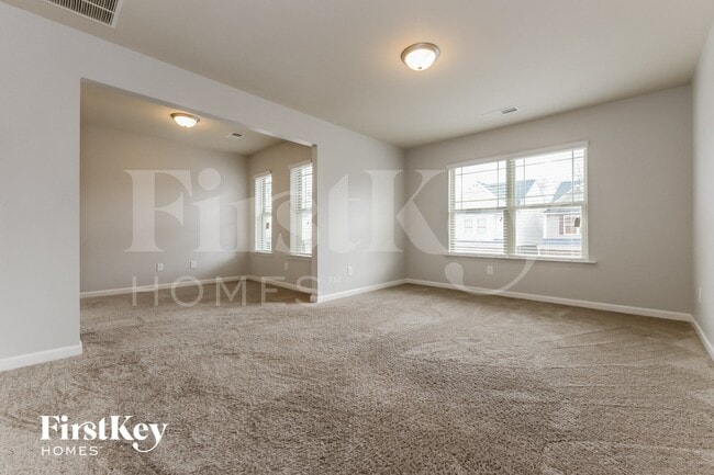 Photo - 349 Rankin Cir