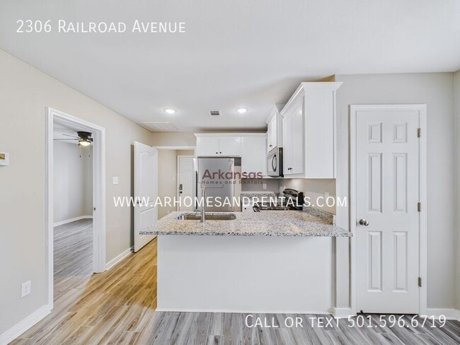 Photo - 2306 Railroad Ave