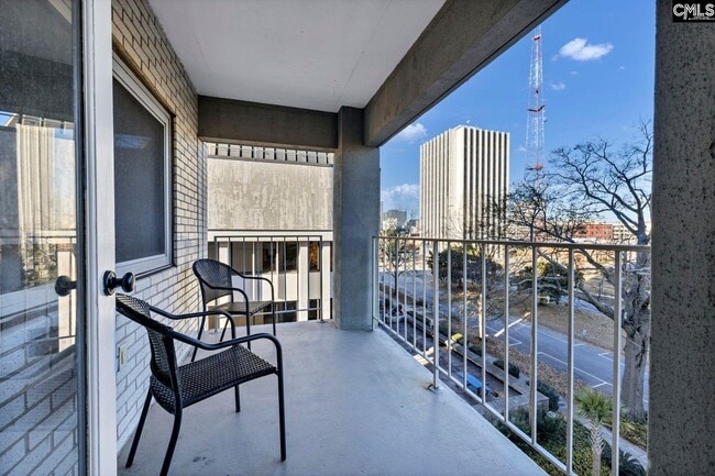 Photo - 1520 Senate St