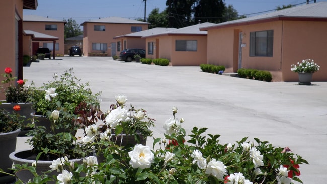 Building Photo - 2611 Muscatel Ave