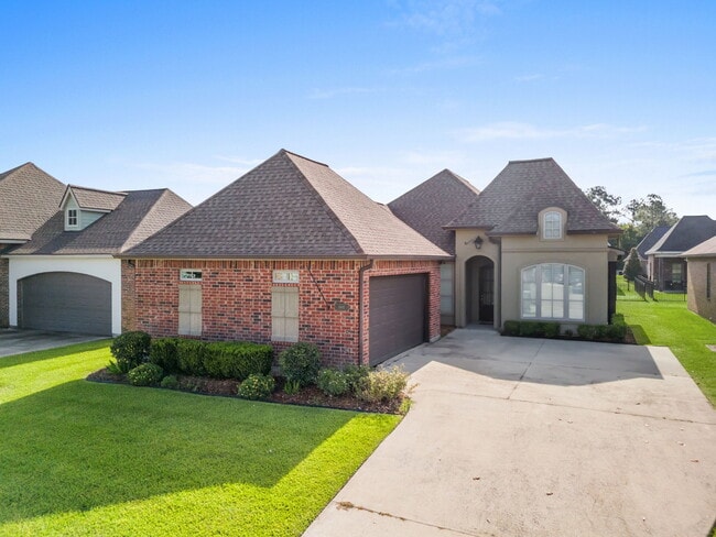 Photo - 5807 Willow Breeze Dr House