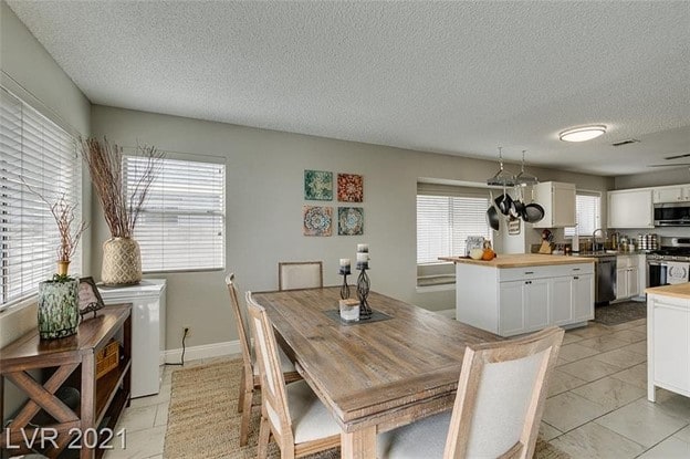 Photo - 1641 Duarte Dr