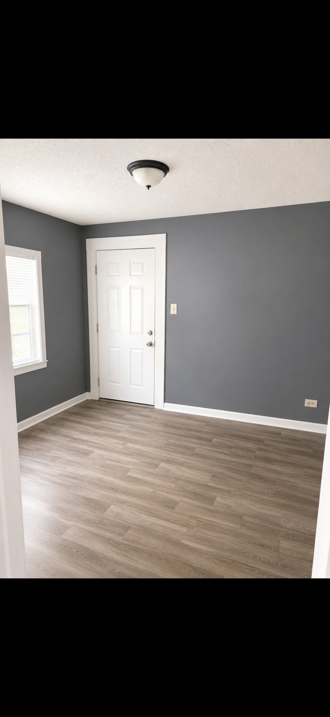 Photo - Forrest Apartment Unit B