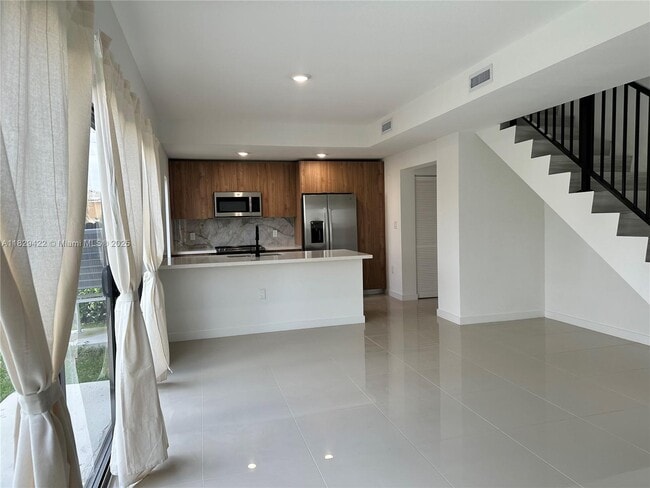 Photo - 307 NW 13th Pl Casa