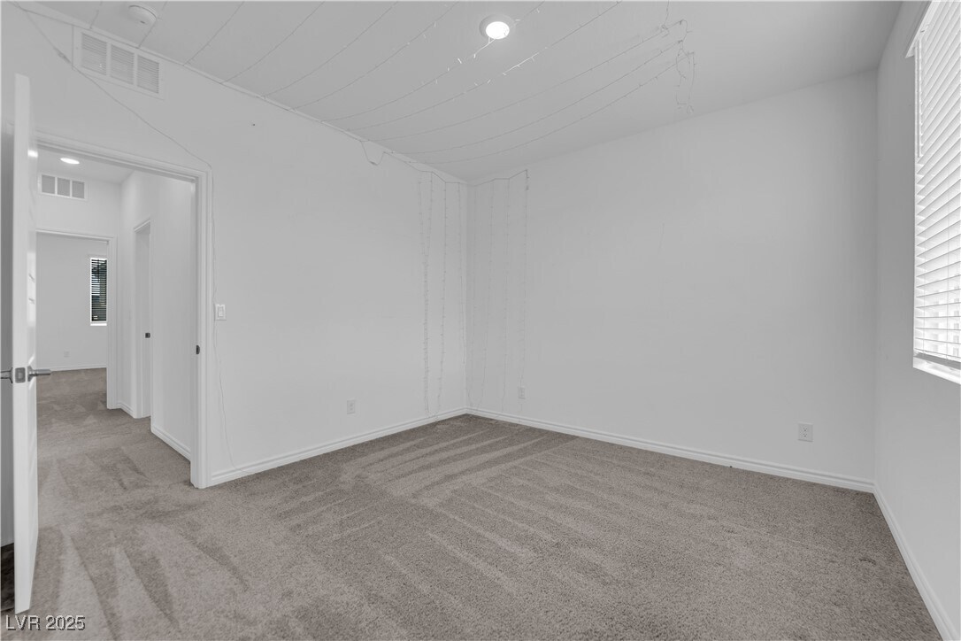 Photo - 195 Vander Rdg St