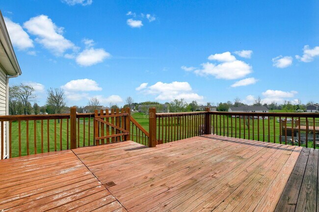 Photo - 414 Watkins Glen Way