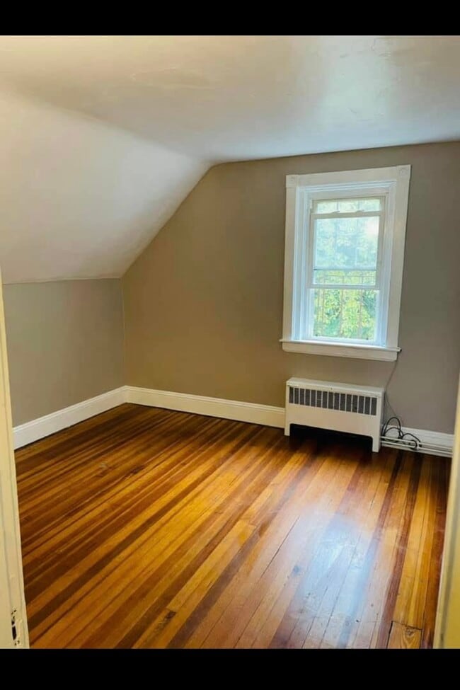 Building Photo - 139 Devonshire St Unit 2nd Floor