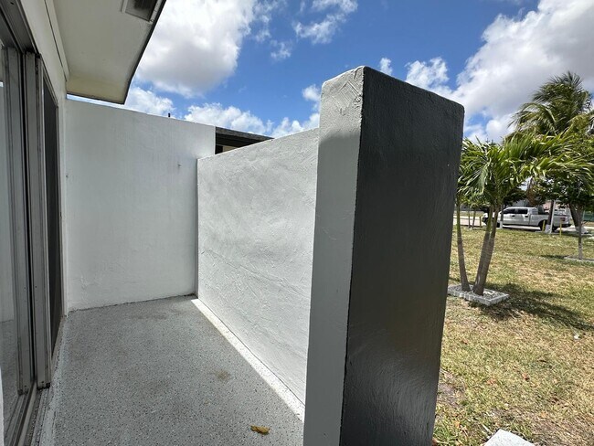 Photo - 6032 SW 25th St