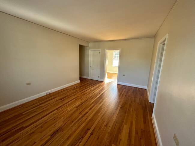 Photo - 4103 Devine St Unit Heathwood Court K