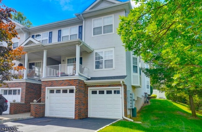 Building Photo - 418 Dalton Ct
