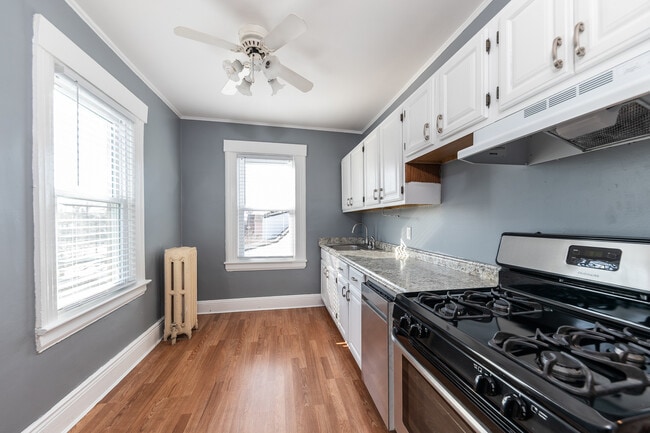 Building Photo - 167 Atlantic Ave Unit Upper
