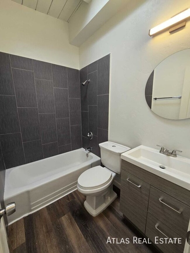 Photo - 26 E Glenn St Unidad 26