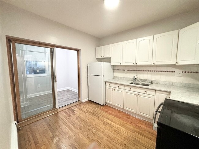 Photo - 98 Main St Unit 1