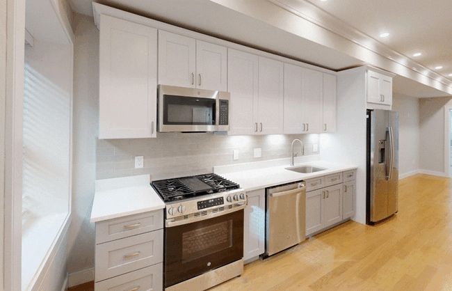 Photo - 230 Tremont St Apartments