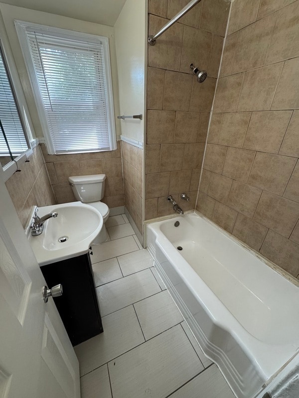 1215 Richeson Ave