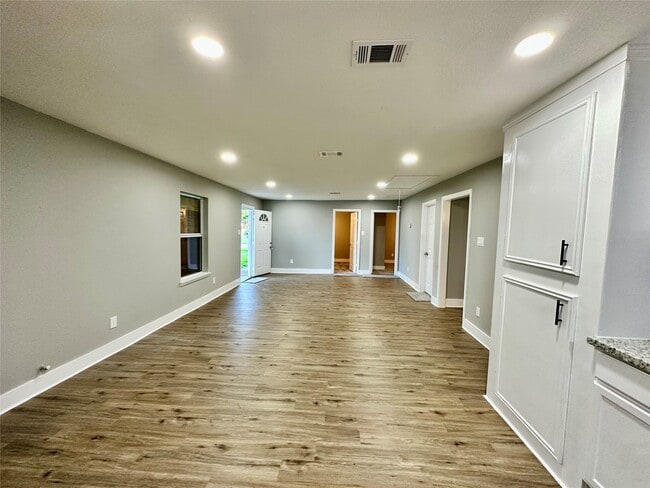 Photo - 10210 Ashville Dr