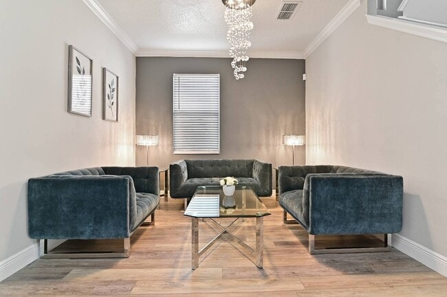 Photo - 701 Kettering Rd