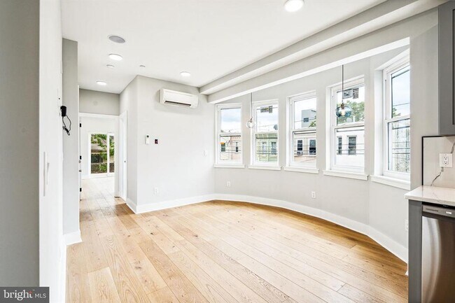 Living area - 2356 Gerritt St Unit 2